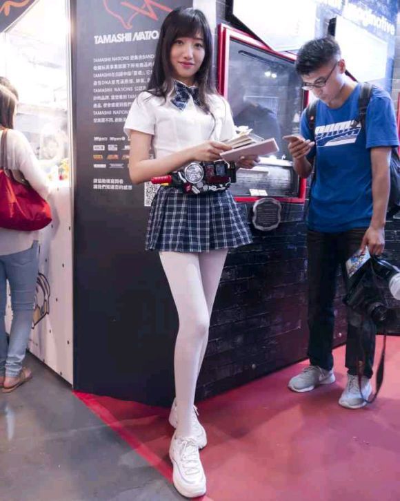 007R6ip9gy1gcsdff4pbtj30g40k5q4f.jpg